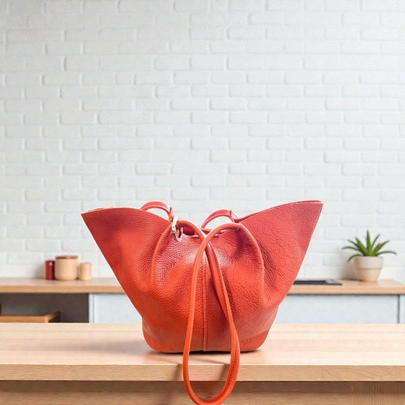 RARE Color- Portland Leather Goods Large Devan in KOI - Picture 1 of 14